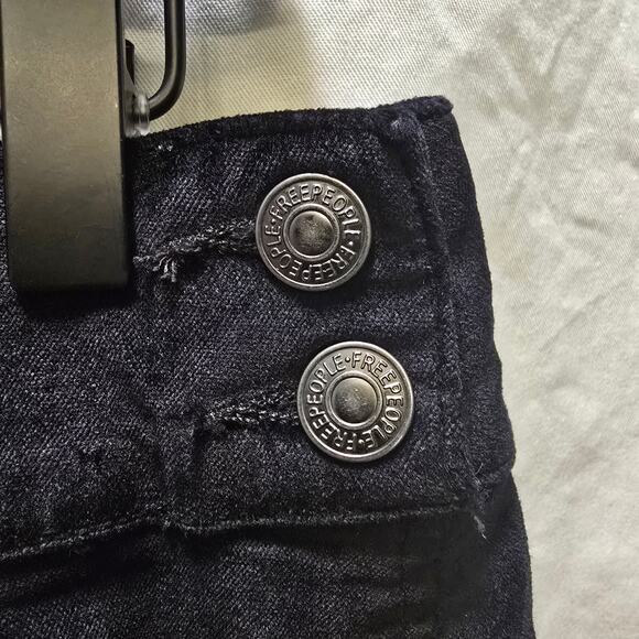 Free People black velvet mini skirt button detail stretch zip closure size 30 - Picture 3 of 8